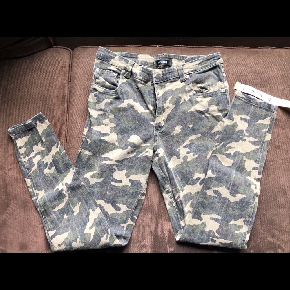 Camo slim stretchy jeans with